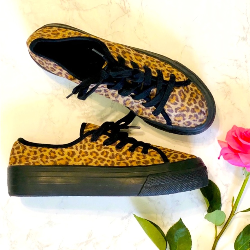 Xhilaration leopard print platform sneakers 9